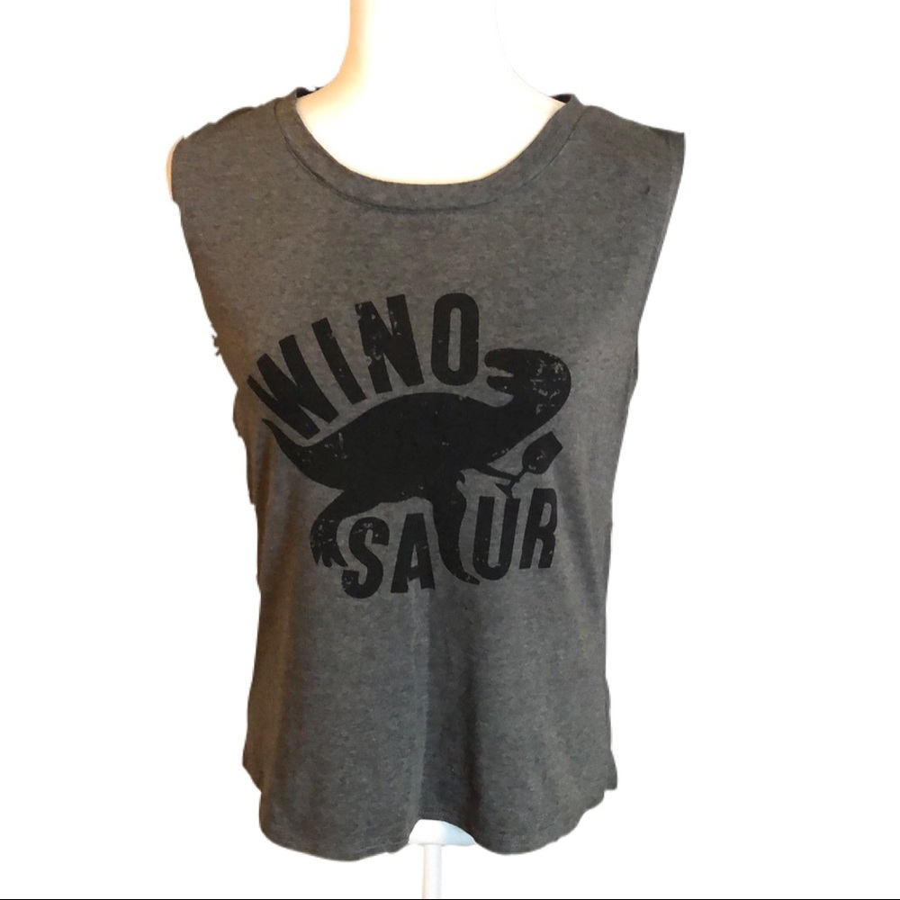 Wino saur tee